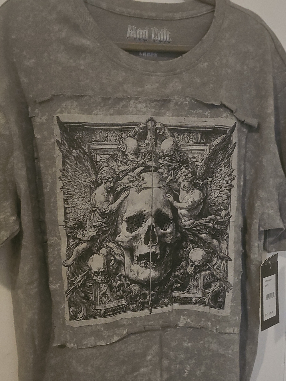 Men's Washed Gray Skull Graphic Tee - Short Sleeve